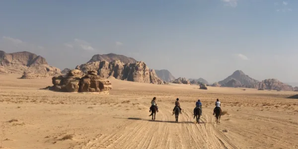 e4606-horse-riding-jordan-7 e4606-horse-riding-jordan-7